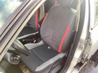Renault Clio Clio III (BR/CR), Hatchback, 2005 / 2014 1.2 16V 75 picture 13