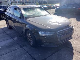 Vrakbiler auto Audi A4 A4 Avant (B8), Combi, 2007 / 2015 2.0 TDI 143 16V 2013/9