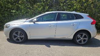  Volvo V-40 2.0 D2 16V Hatchback 4Dr Diesel 1.969cc 88kW 2016/1