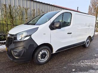 damaged passenger cars Opel Vivaro 1.6 CDTI 90 Bestel  Diesel 1.598cc 66kW 2015/1