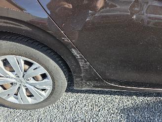 Peugeot 208  picture 6