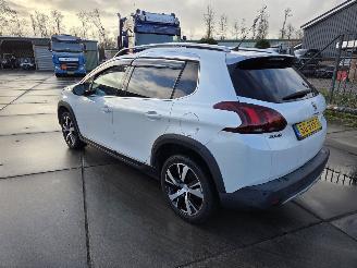 Peugeot 2008 1.2 PureTech Allure picture 5