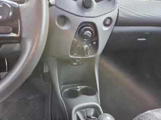 Peugeot 108  picture 9