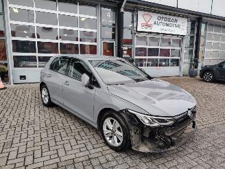 damaged passenger cars Volkswagen Golf 2.0 tdi DSG 150PK Led Nardo Stoelverw. Stuurverw. 2021/2