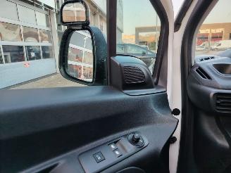 Peugeot Partner Groot Navi MOTORSCHADE! picture 13