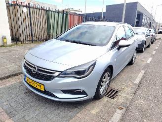 Opel Astra SPORTS TOURER+ picture 2