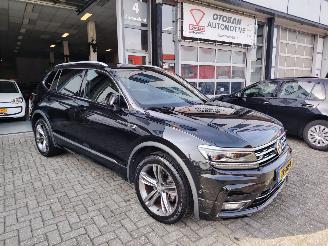 krockskadad bil auto Volkswagen Tiguan 1.5 TSi DSG R-Line ALLSPACE 7 persoons NAP origineel NL 2019/8