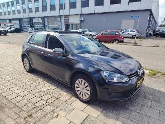 Volkswagen Golf Panoramadak climatronic 1.2 tsi picture 7