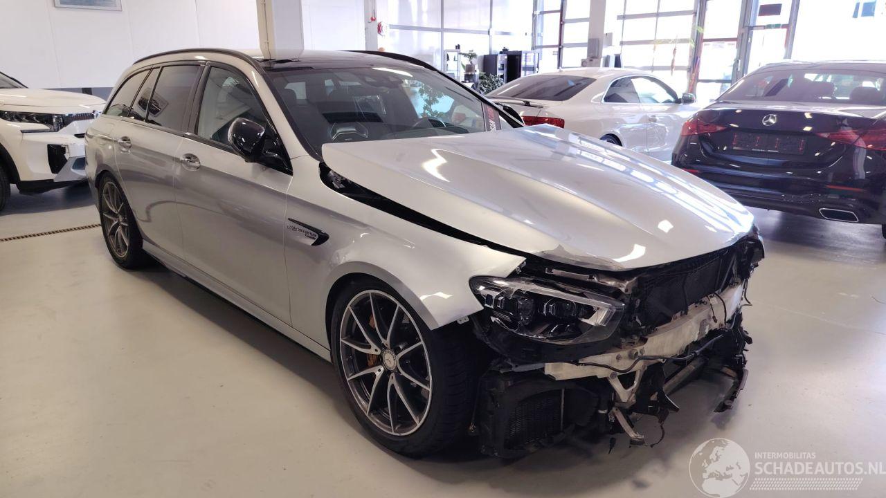 Mercedes E-klasse E63S Facelift Pano Ceramic Schaalstoelen Burmester BOMVOL