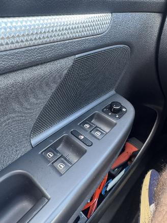 Volkswagen Golf R32 3.2 DSG 4-Motion picture 15