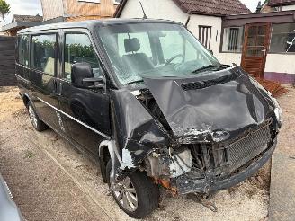 Coche accidentado Volkswagen Transporter 2.5 tdi 9 persoons 1998/1