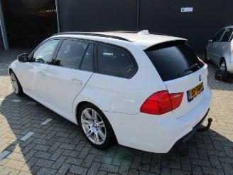 BMW 3-serie 318 D  ( M LINE ) picture 4