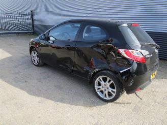 Mazda 2  picture 3