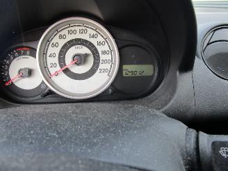 Mazda 2  picture 9