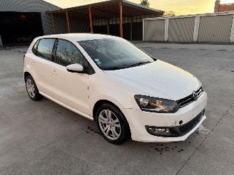 damaged passenger cars Volkswagen Polo  2010/5