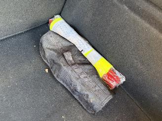 Peugeot 208  picture 25