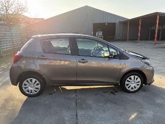 Toyota Yaris 1.5I - 16V HYBRID picture 20