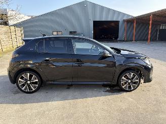 Peugeot 208 GT AUTOMATIC picture 23