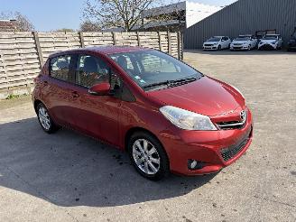 damaged passenger cars Toyota Yaris 1.0 VVTI - 12V 2012/10