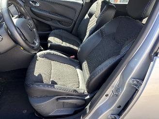 Renault Clio PHASE 2 1.2i - 16V TURBO TCE 120 picture 8