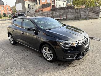 krockskadad bil auto Renault Mégane 4 PHASE 1 1.5 BLUE DCI - 8V TURBO 2016/6