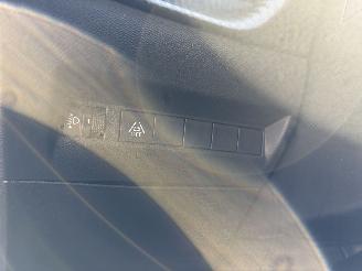 Peugeot 208 II 1.2I PURETECH 12V picture 16