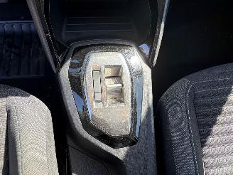 Peugeot 208 II 1.2I PURETECH 12V picture 12