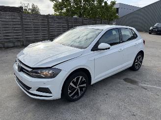 uszkodzony samochody osobowe Volkswagen Polo VI 1.0 TSI 95 2019/3