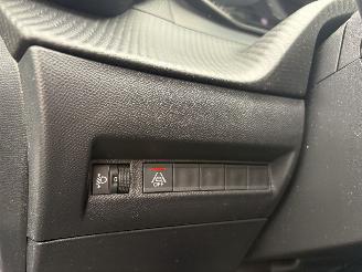 Peugeot 208 2 PHASE 1 1.2 VTI - 12V picture 15