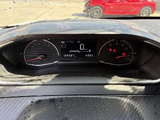 Peugeot 208 2 PHASE 1 1.5 BLUE HDI - 16V TURBO picture 9