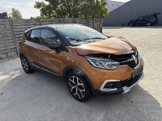 Auto incidentate Renault Captur 1.3i - 16V TURBO TCE 130 2019/5