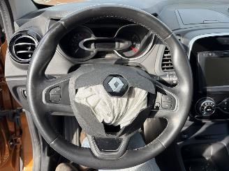 Renault Captur 1.3i - 16V TURBO TCE 130 picture 10