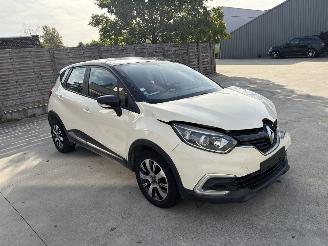 Unfallwagen Renault Captur 0.9i - 12V TURBO TCE 90 2018/3