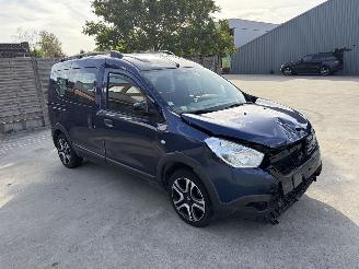 krockskadad bil auto Dacia Dokker STEPWAY 1.5 BLUE DCI - 8V TURBO 2018/8