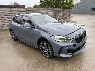 damaged passenger cars BMW 1-serie 118D F40 2.0D - 16V TURBO 2021/5