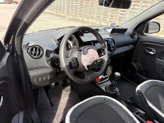Renault Twingo 3 URBAN NIGHT SCE picture 3