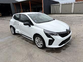 Auto incidentate Renault Clio E-Tech 145 2024/10