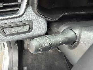 Renault Clio E-Tech 145 picture 12