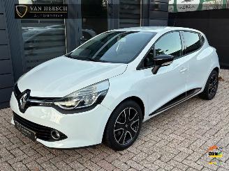 Schadeauto Renault Clio 0.9 TCe Night & Day | Navi Pdc Lm-velgen 2013/6