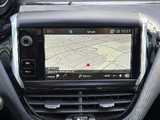 Peugeot 2008 1.2 PureTech Allure | Navi Panoramadak Camera picture 17