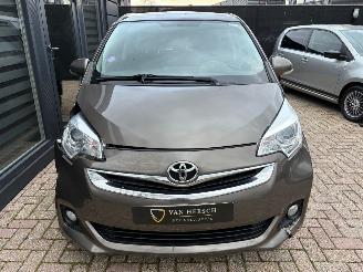 krockskadad bil auto Toyota Verso S 1.3 VVT-i Dynamic | Navi Panoramadak Camera 2015/2