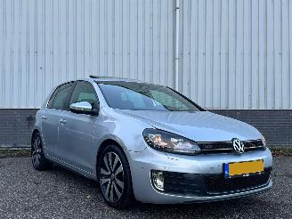 Auto incidentate Volkswagen Golf  2010/1