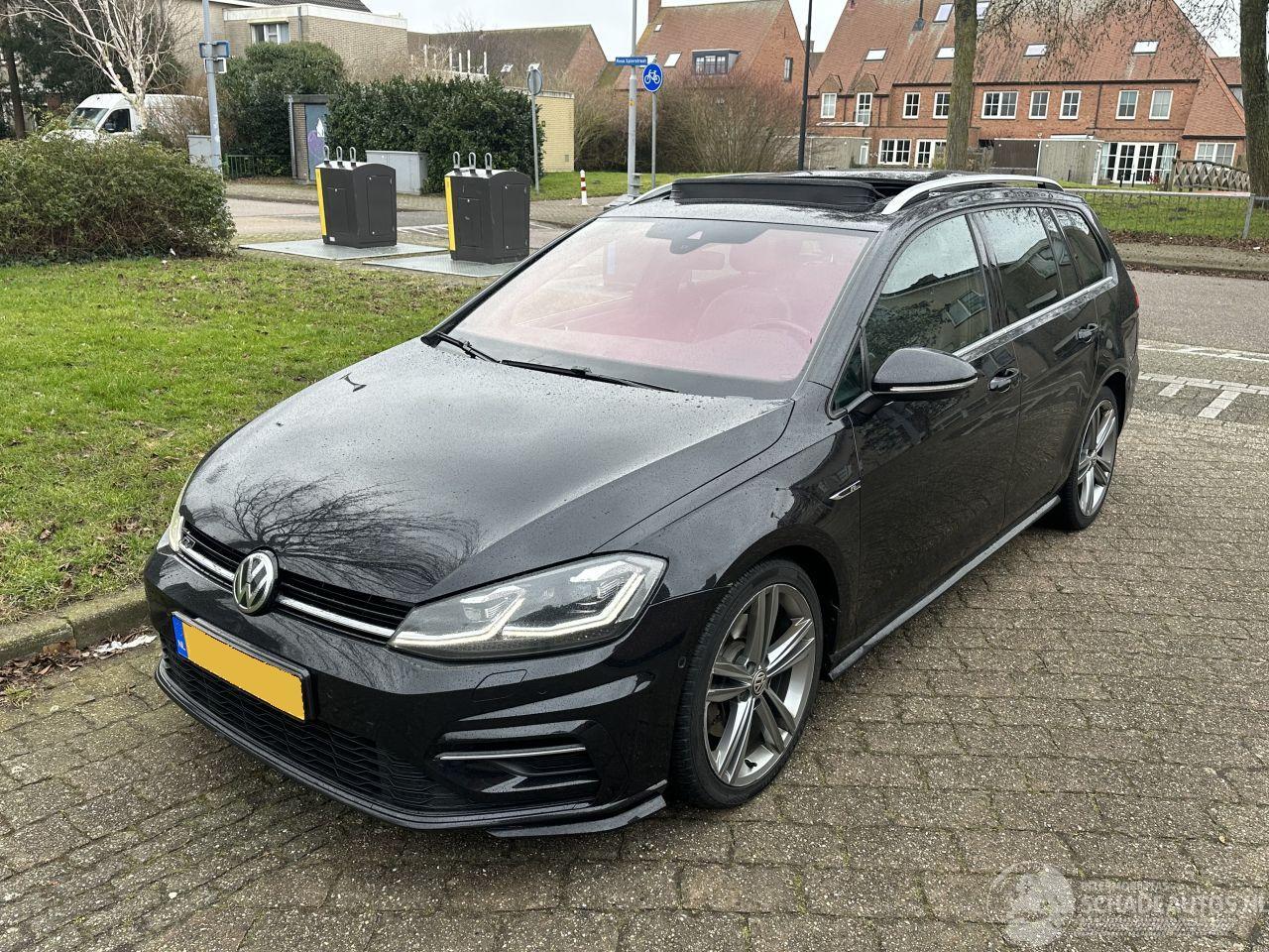 Volkswagen Golf 2.0TDI R-Line