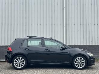 krockskadad bil auto Volkswagen  1.4TSI Panorama 2013/5