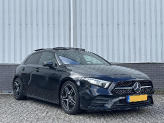 Damaged car Mercedes A-klasse A200 AMG Line 2018/1