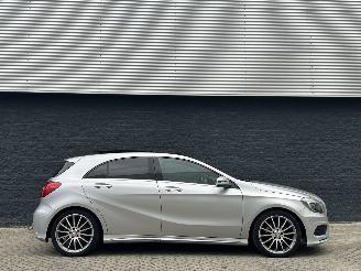 Mercedes A-klasse A180 AMG Line Panorama Alcantara Led picture 2