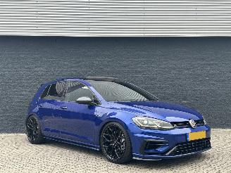 krockskadad bil auto Volkswagen Golf 2.0 TSI R 4Motion 2017/5