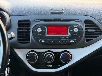 Kia Picanto 1.0 CVVT World Cup Ed. Airco NAP picture 17