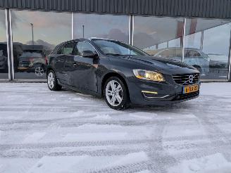  Volvo V-60 2.4 D6 AWD Plug-In Hybrid Summum 2014/3