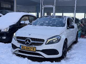 krockskadad bil auto Mercedes A-klasse A-klasse 220d AMG AUTOMAAT 2015/12